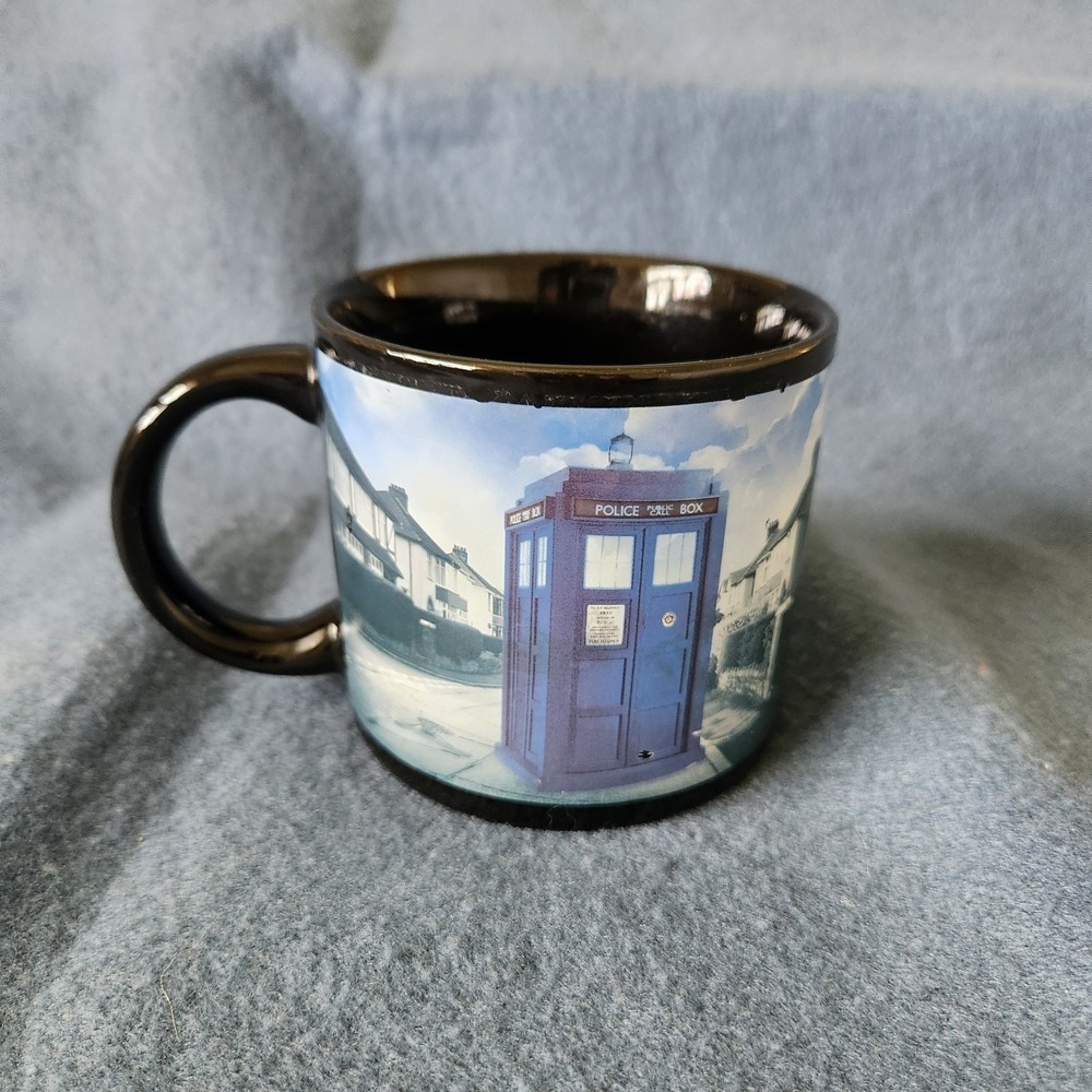 BBC Doctor‎ Who Disappearing Tardis Police Call Box 2011 Black Coffee Mug Cup